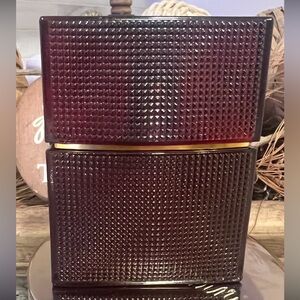 Elizabeth and James Nirvana Rose perfume.